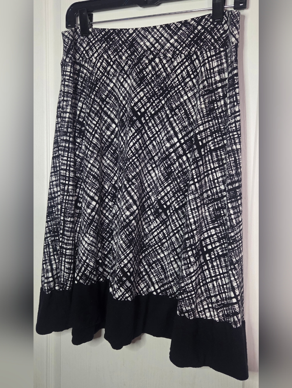 Ann Taylor Black and White Crosshatch A-Line Skirt - Picture 2 of 6